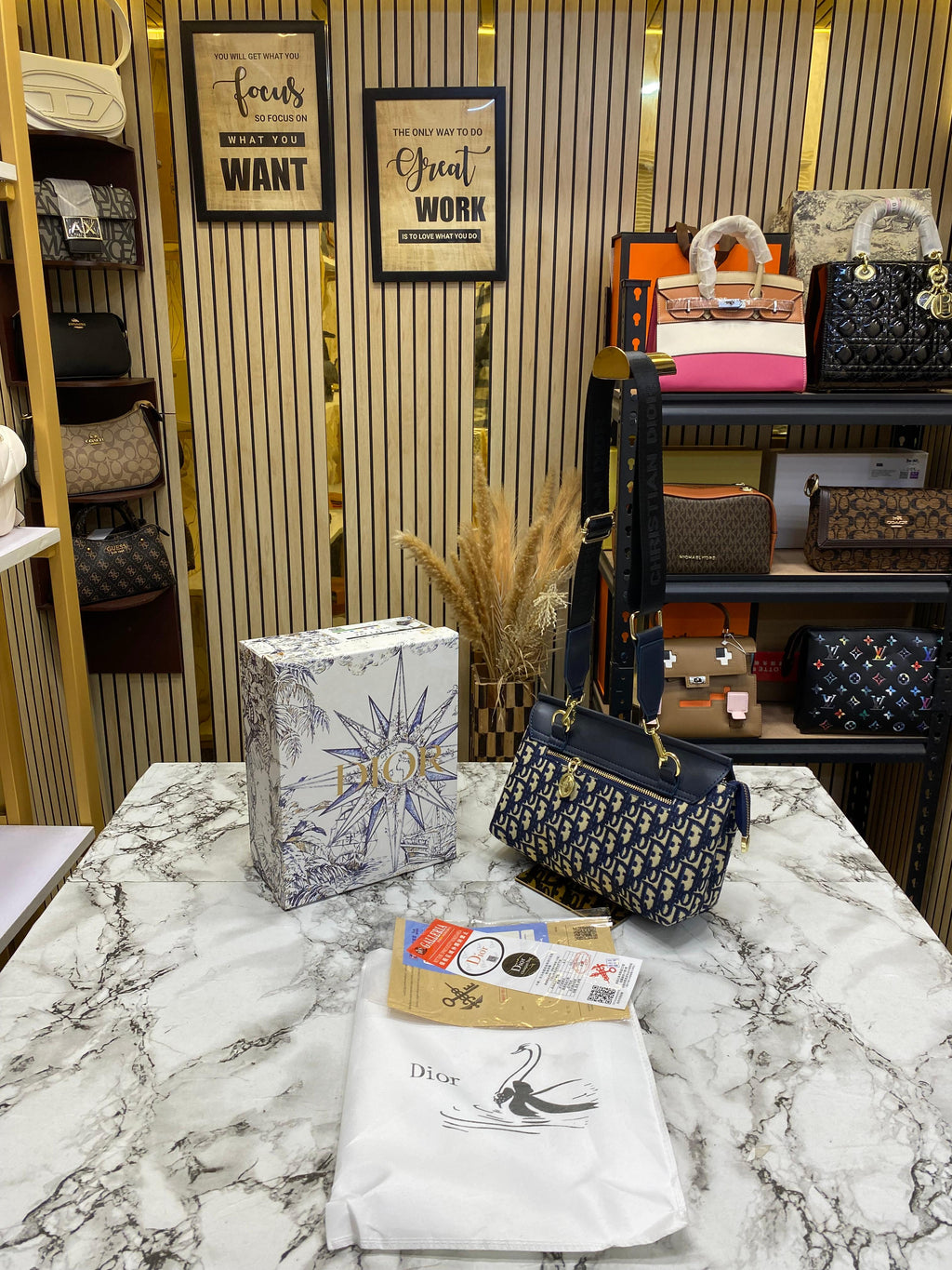 CHRISTIAN DIOR NOIR PREMIUM BAG
