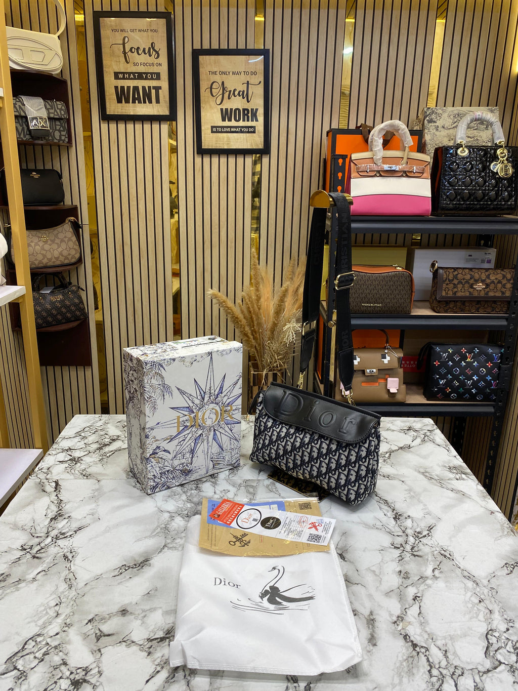 CHRISTIAN DIOR NOIR PREMIUM BAG