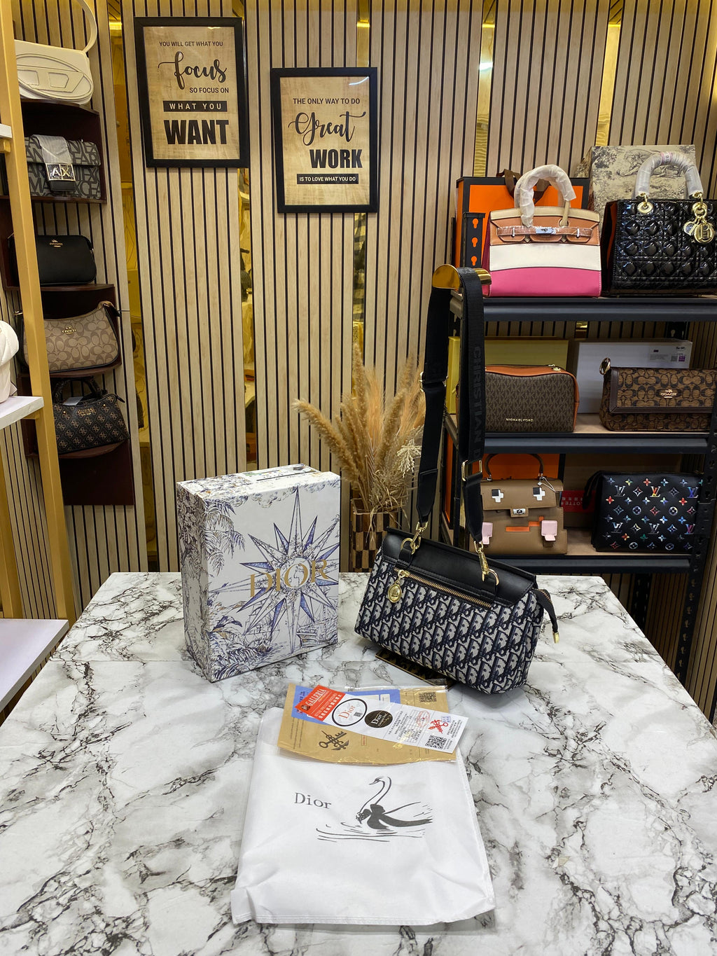 CHRISTIAN DIOR NOIR PREMIUM BAG