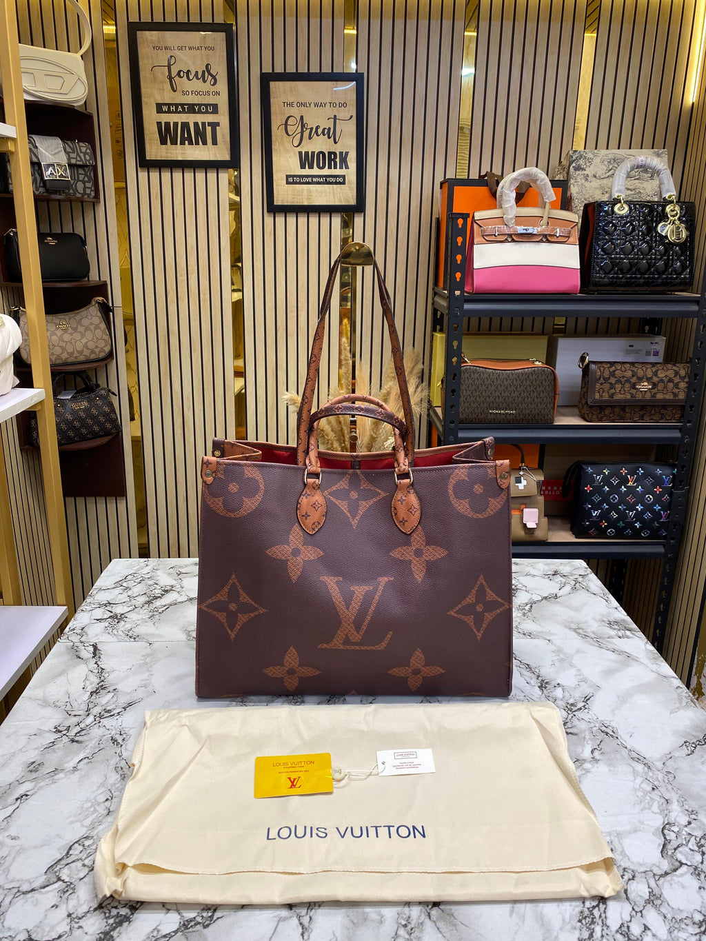 LOUIS VUITTON ONTHEGO PREMIUM BAG WITH DUST BAG