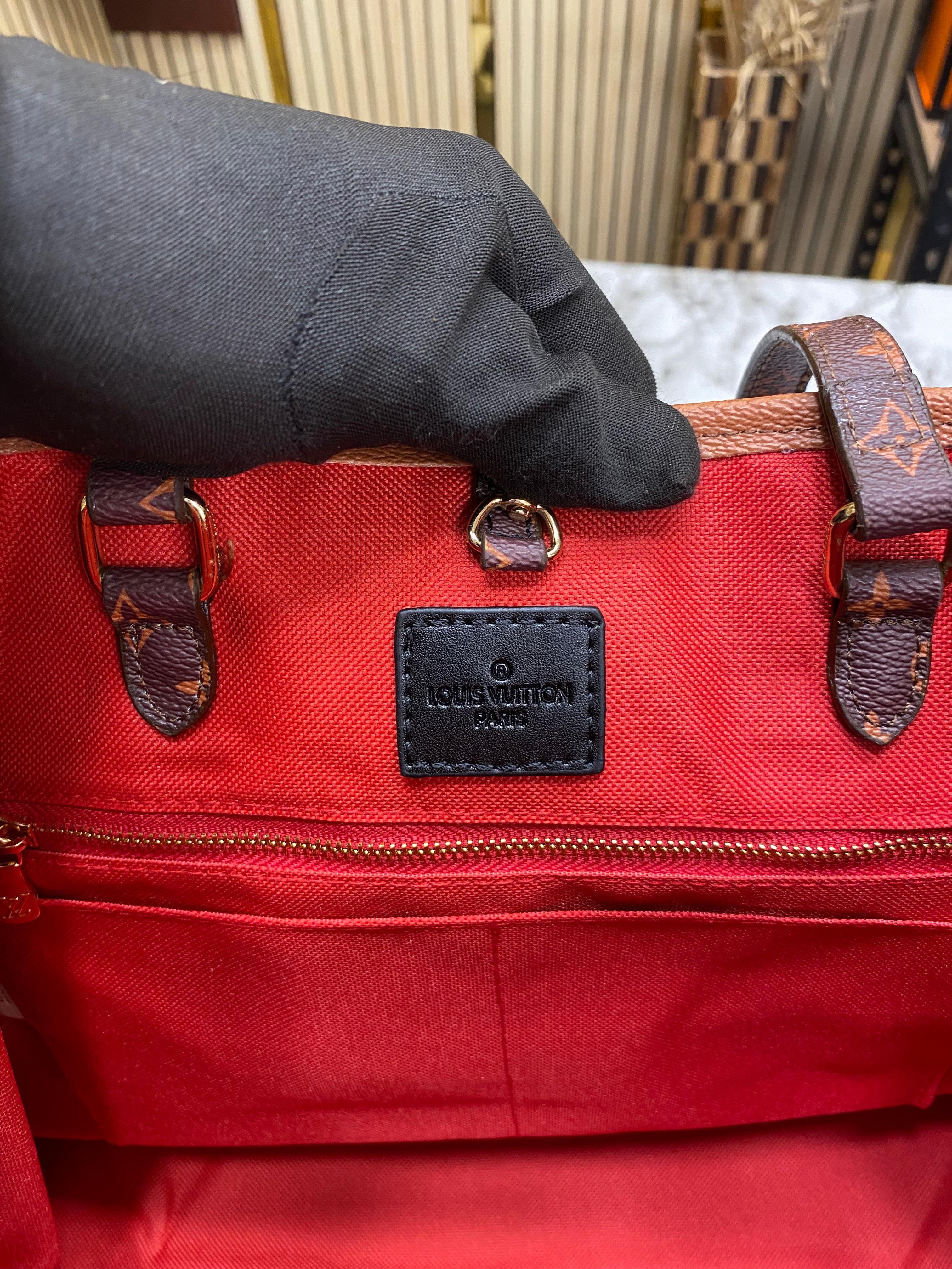 LOUIS VUITTON ONTHEGO PREMIUM BAG WITH DUST BAG