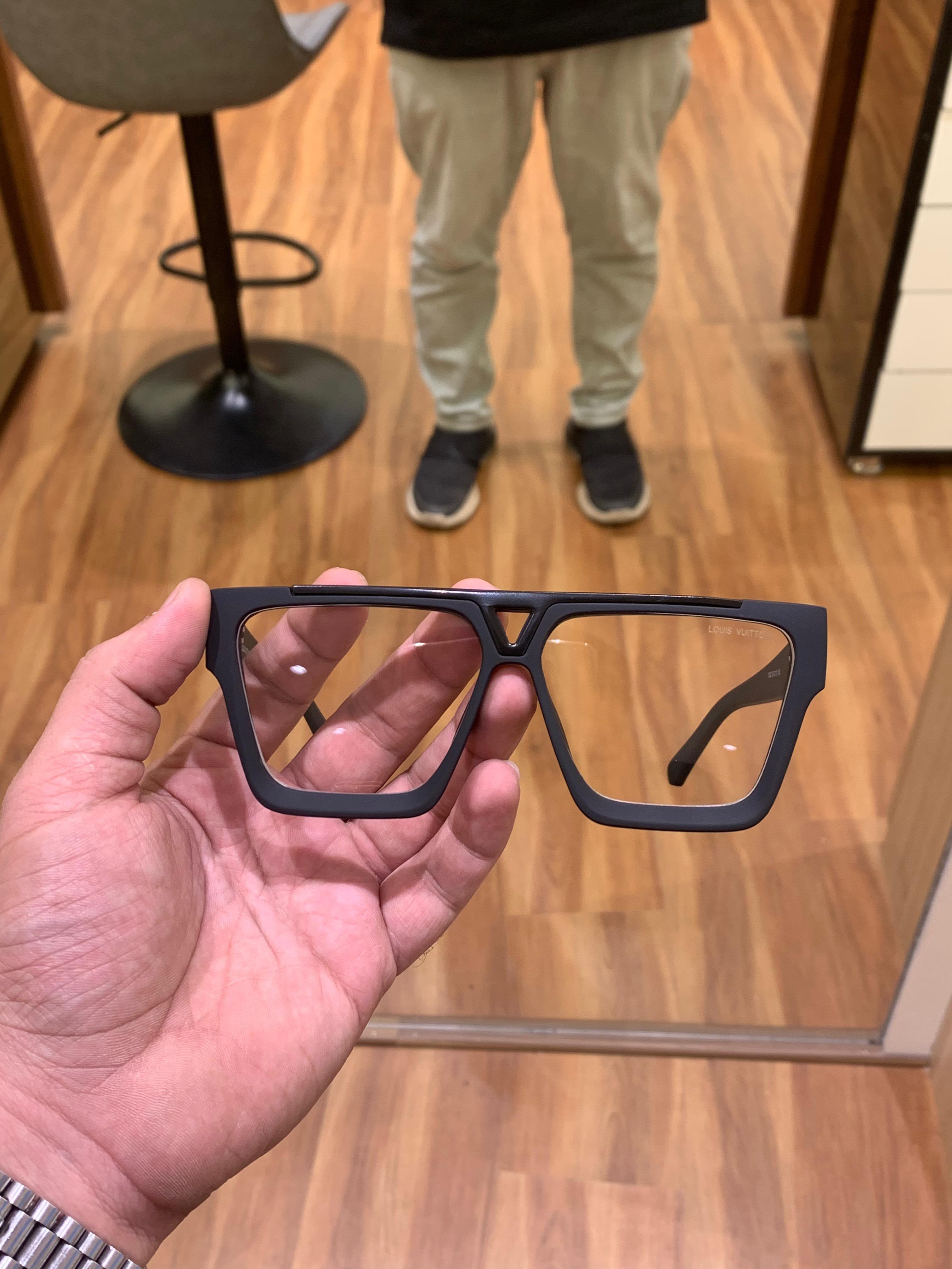 Louis Vuitton 1502 black Plano